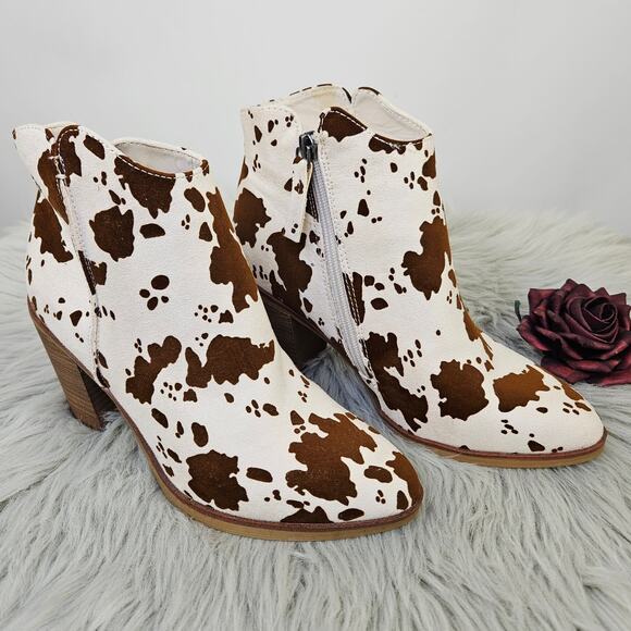 Altard State Cow Print Booties Brown White Western Ankle Boots Block Heel Sz 6.5 - Picture 2 of 14